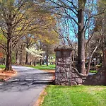 Comfortable 1Br Myers Park Oasis