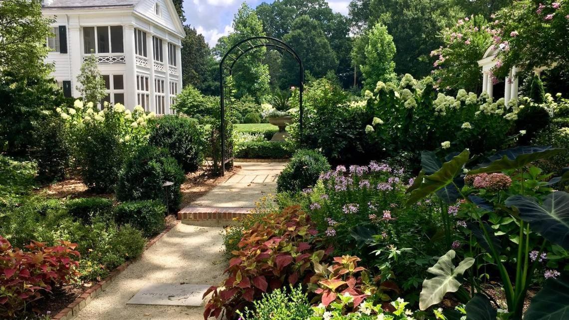 Comfortable 1br Myers Park Oasis Holiday home *